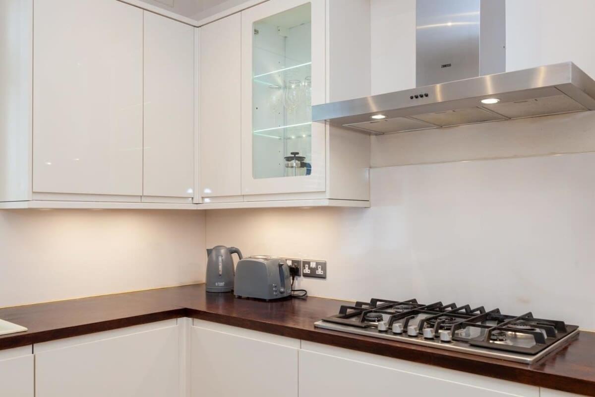 Spacious 2 Bedroom Maisonette In Stratford Londres Exterior foto