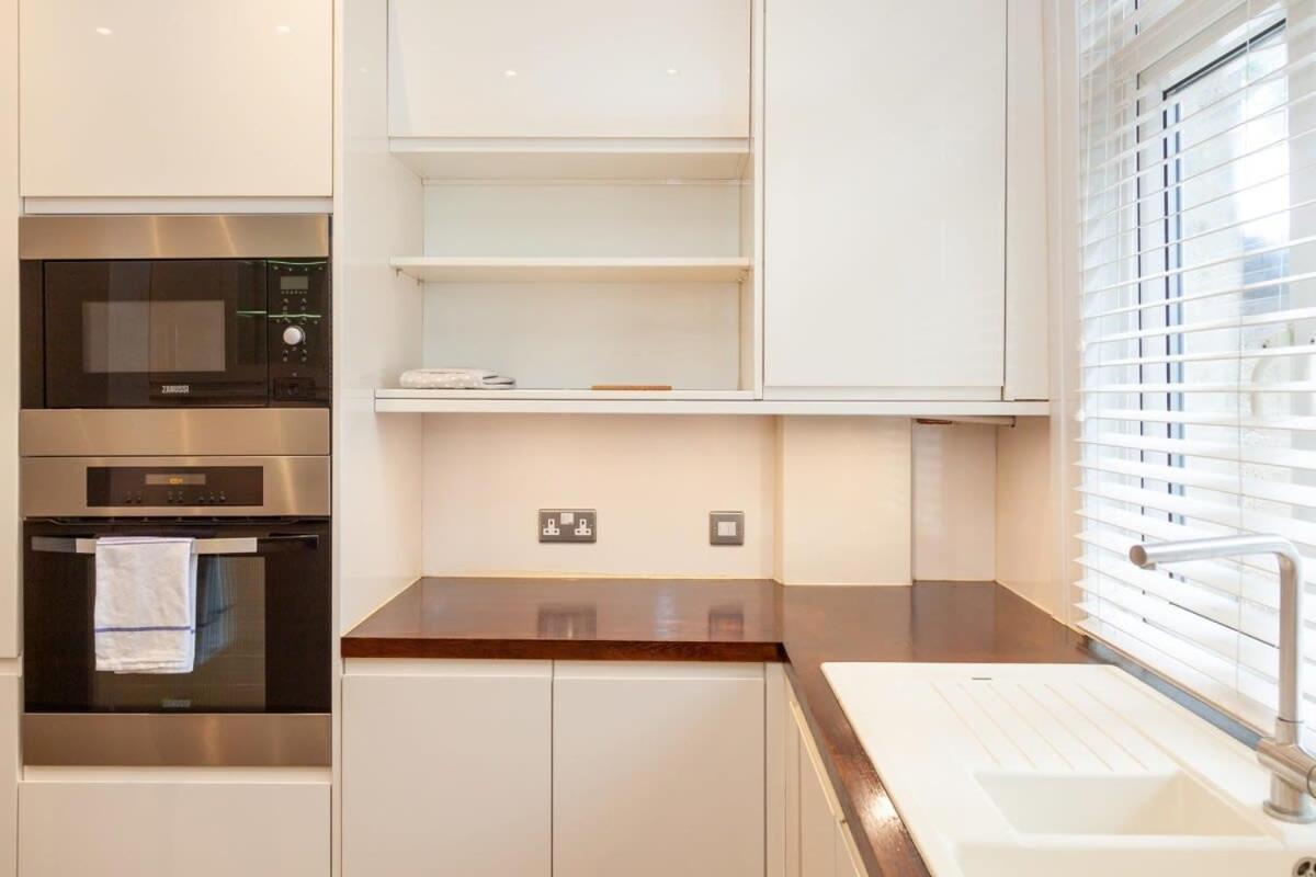 Spacious 2 Bedroom Maisonette In Stratford Londres Exterior foto