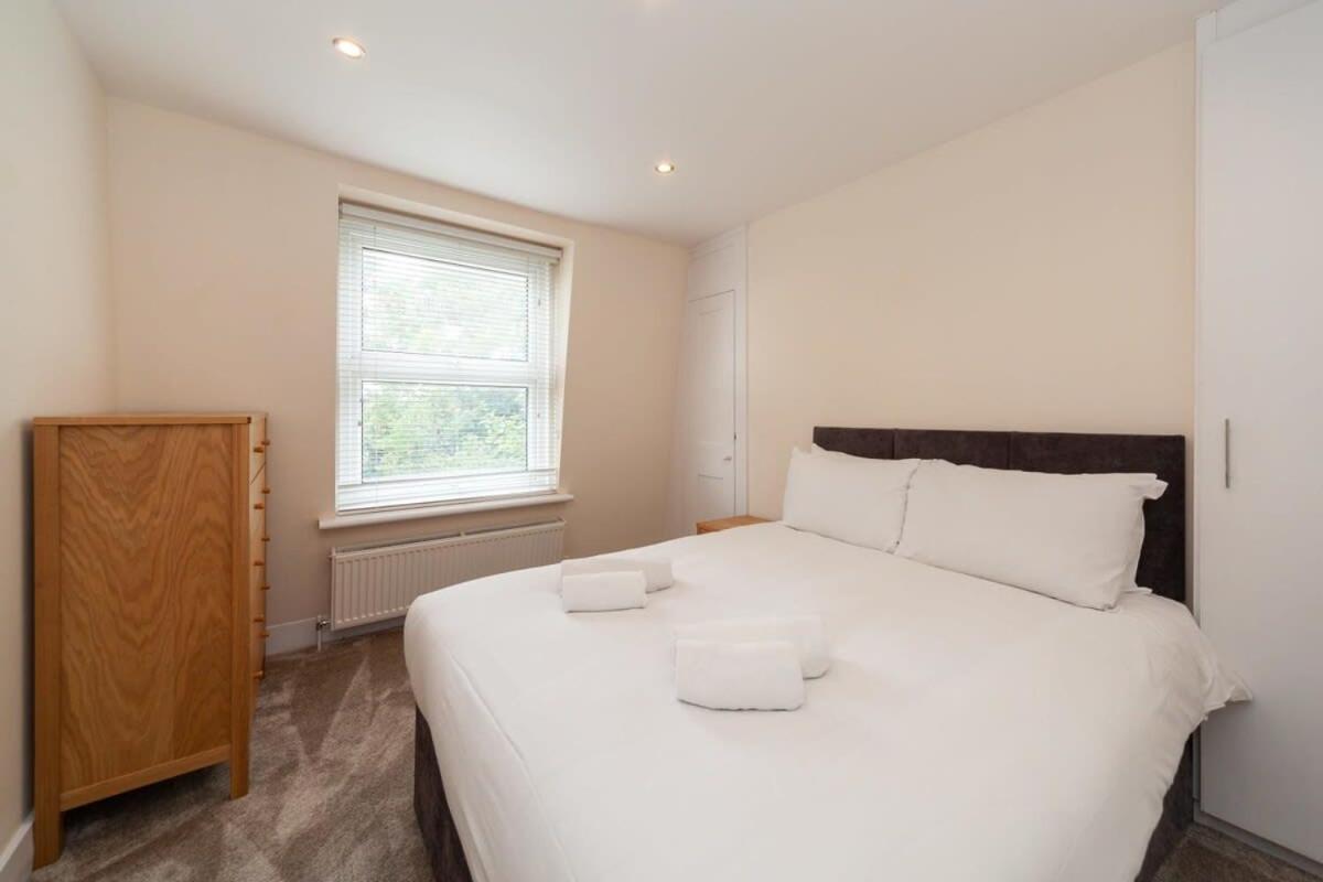 Spacious 2 Bedroom Maisonette In Stratford Londres Exterior foto