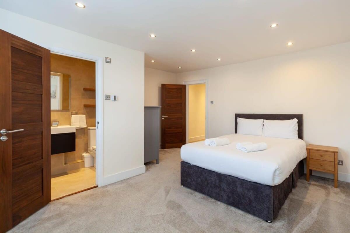 Spacious 2 Bedroom Maisonette In Stratford Londres Exterior foto