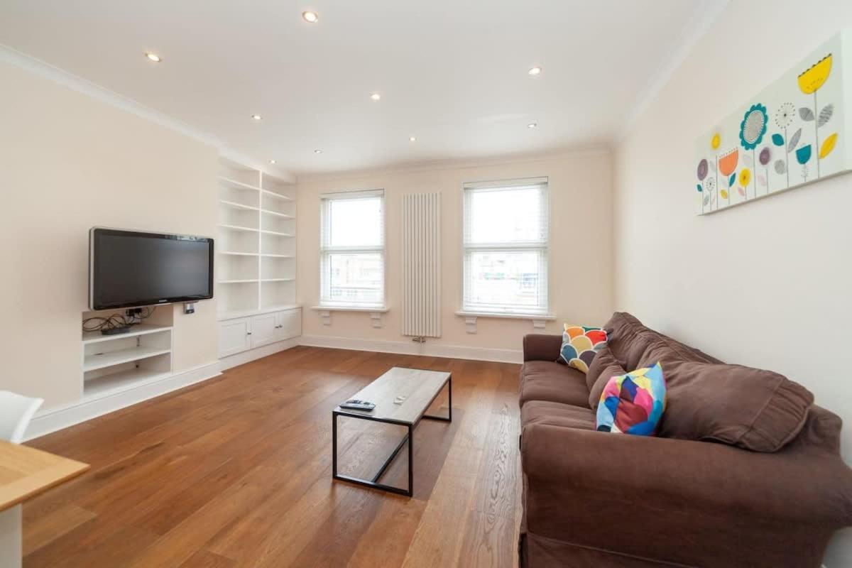 Spacious 2 Bedroom Maisonette In Stratford Londres Exterior foto
