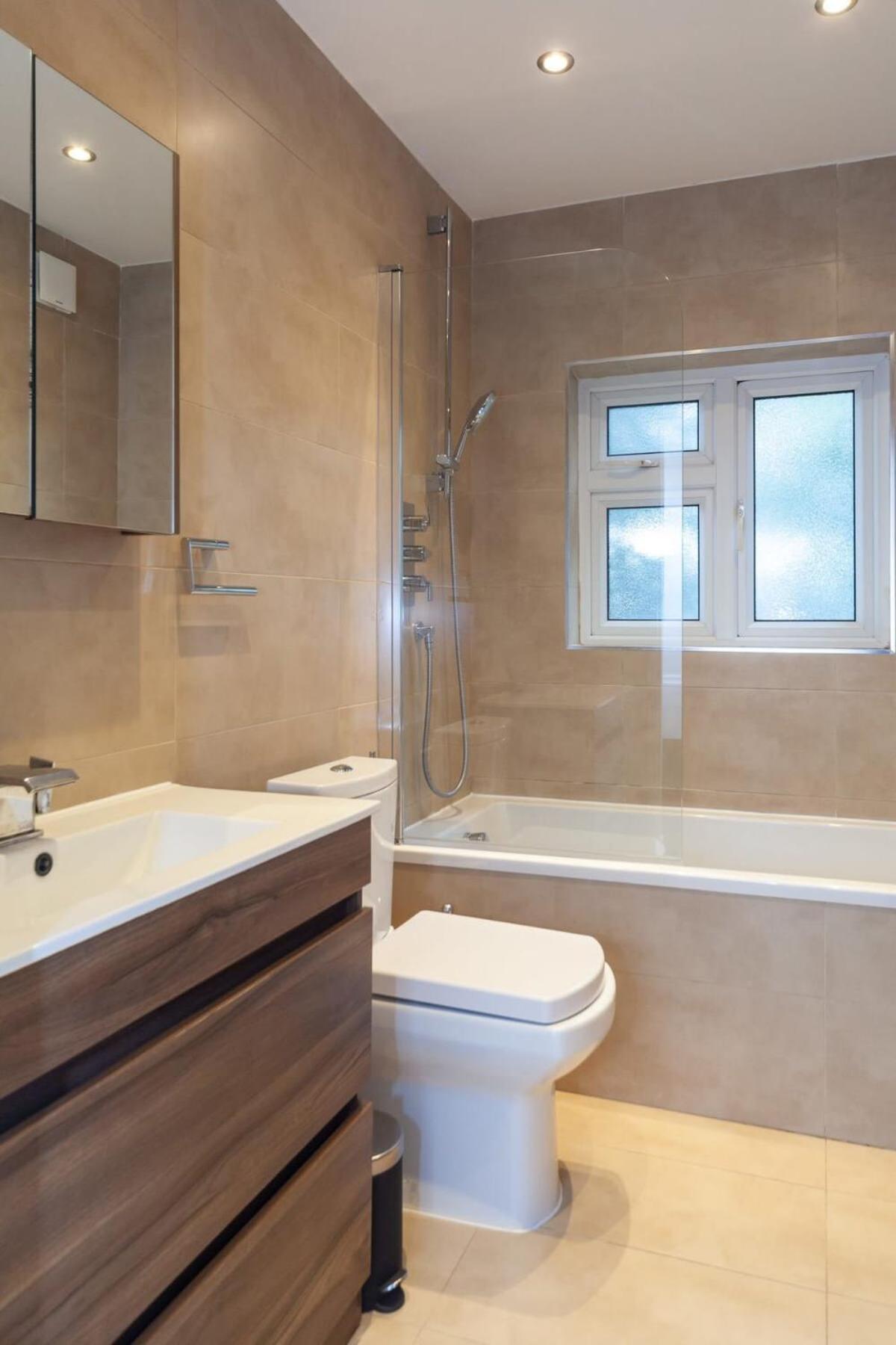 Spacious 2 Bedroom Maisonette In Stratford Londres Exterior foto
